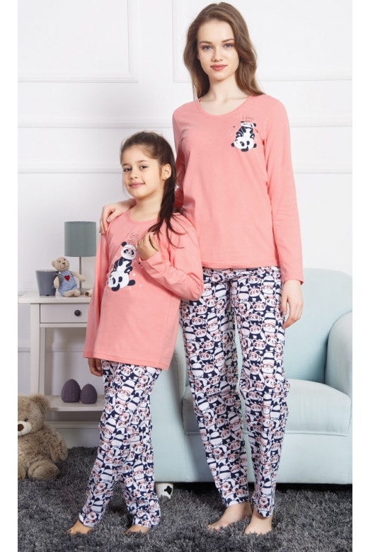 Dětské pyžamo dlouhé Dvě pandy - lososová | Vienetta Kids | dívčí pyžama  dlouhá | dievčenské pyžamá, Detské pyžamá, Detské | Perfektne-Pradlo.sk |  ...pro Váš perfektní pocit každý den