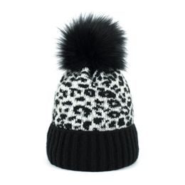 Čepice Kitty - černá