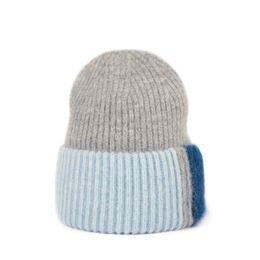 Teplá čepice - šedá