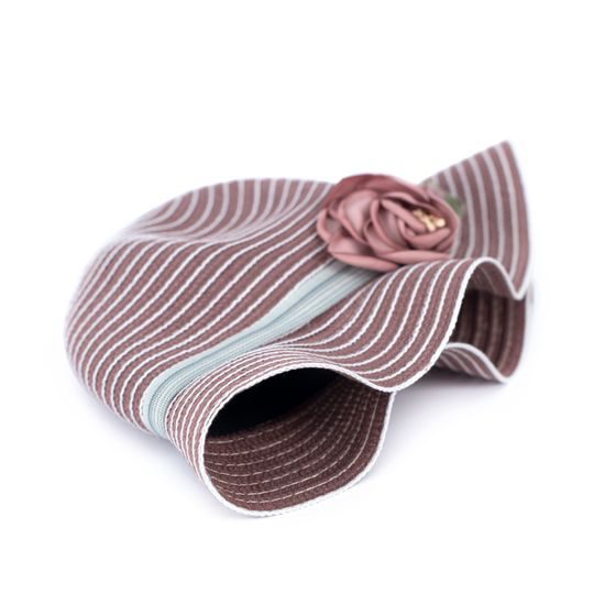 Pruhovaný klobouk s růžemi