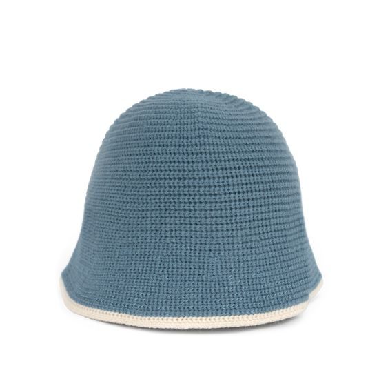 Velmi slušivý klobouček