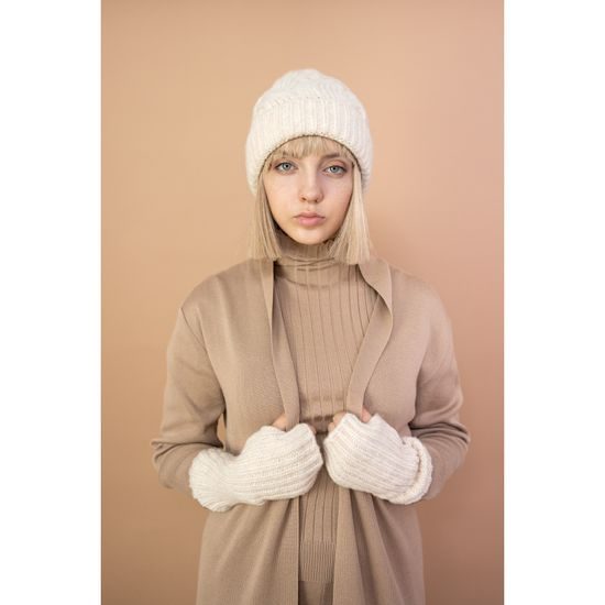 Čepice, palčáky - bílá