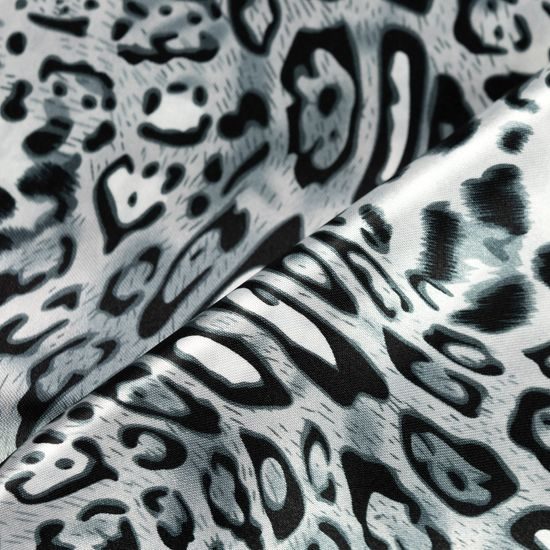 Šátek se zvířecími motivy