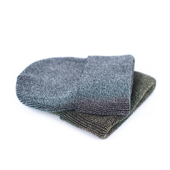 Zahnutá čepice zelená