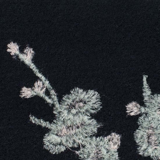 Vzorované rukavice s výšivkou