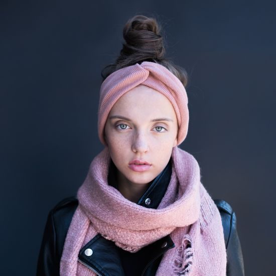 Podzimní čelenka olivově zelená