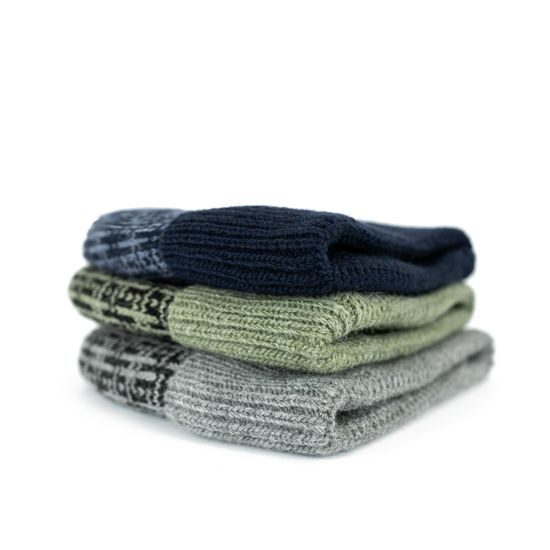 Čepice se vzorem šedo-černá