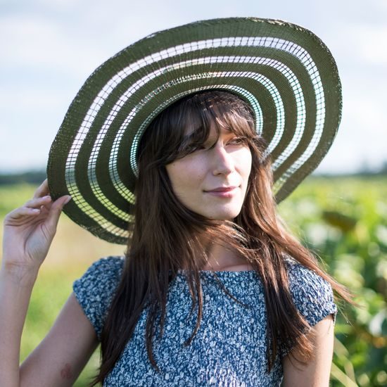 Široký prodyšný klobouk