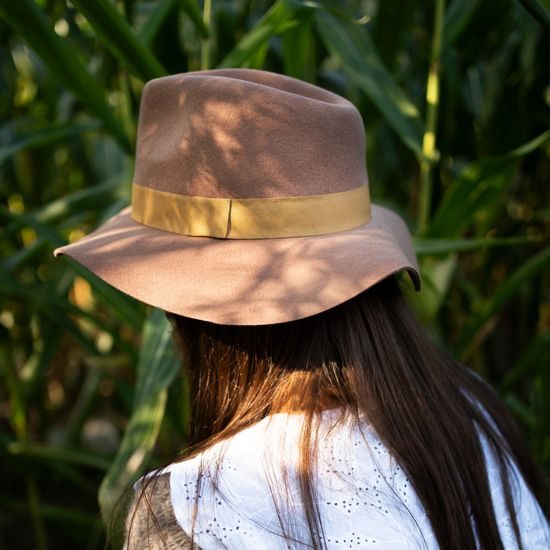 Podzimní dámský klobouk černý