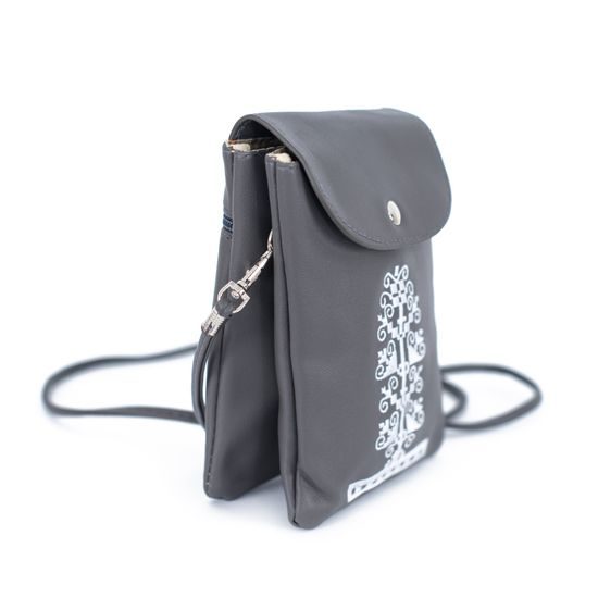 Šedá taška přes rameno s červeným detailem