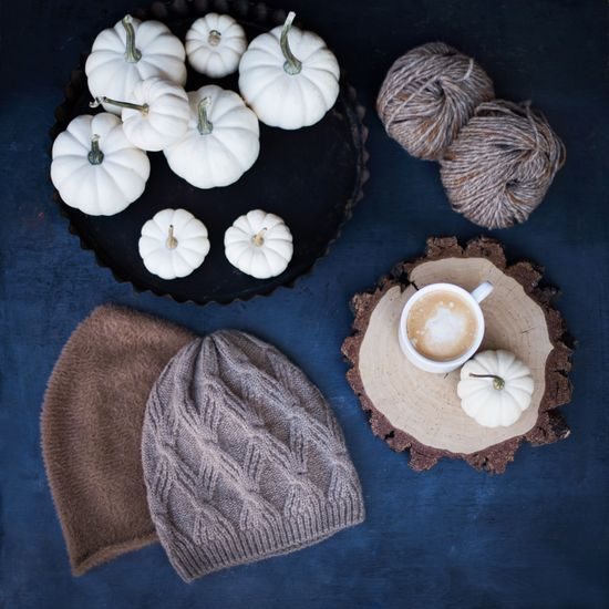 Tenká čepice na přechodné období béžová