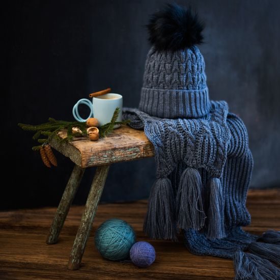 Pletená zimní šála s třásněmi - pudrově růžová