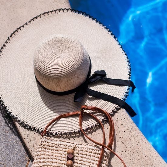 Klobouk se širokým lemem