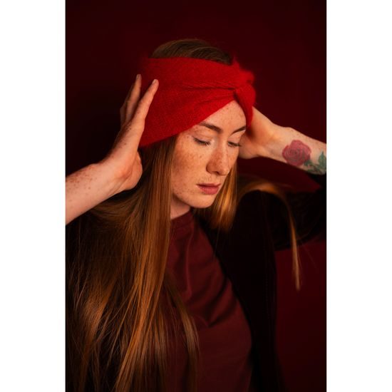 Čelenka - červený