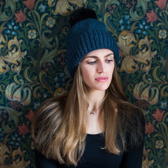 Čepice Okouzlující klasika modrá