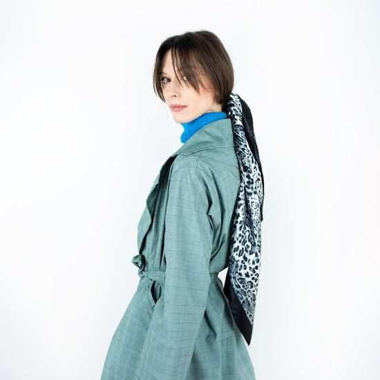 Šátek se zvířecími motivy