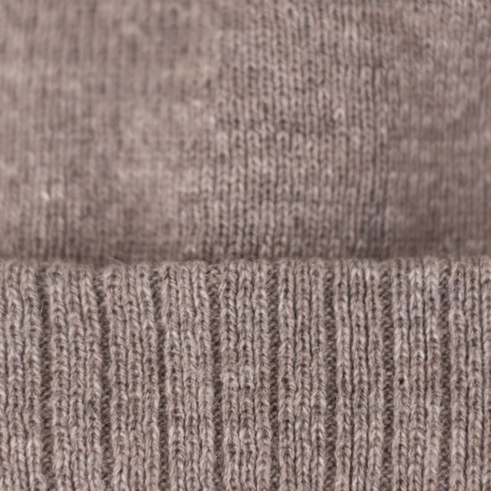 Šedá podzimní čepice