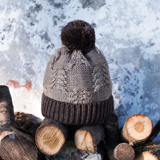 Zimní čepice s bambulí modrá