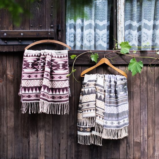 Šála Geometrický pořádek tmavošedý