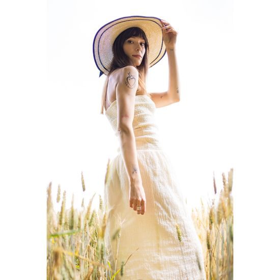 Elegantní dámský klobouk s širokou krempou - světle růžový