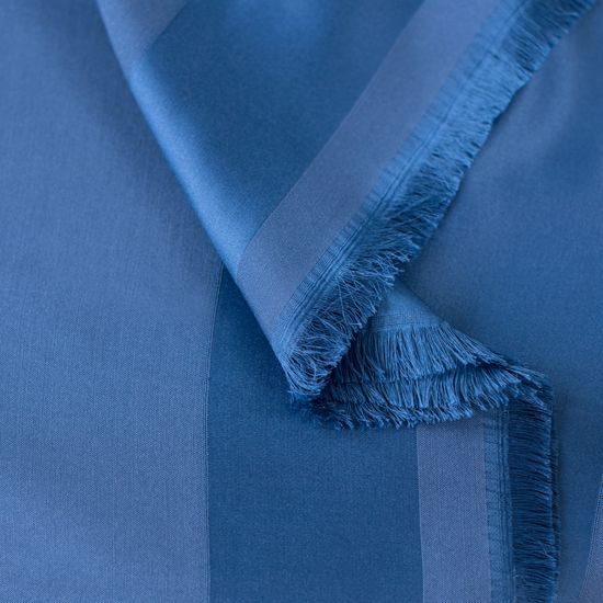 Dámský elegantní šedý šál s geometrickým lemem