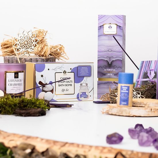 ARÔME Svíčka 400 g s dřevěným knotem a víčkem, Lavender and Chamomille