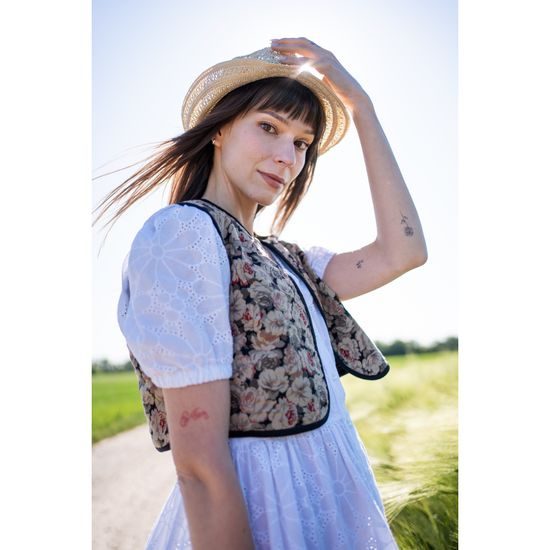 Zajímavý lehký klobouk