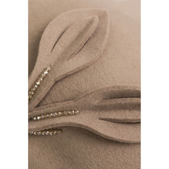 Zdobený klobouk - světlebéžový