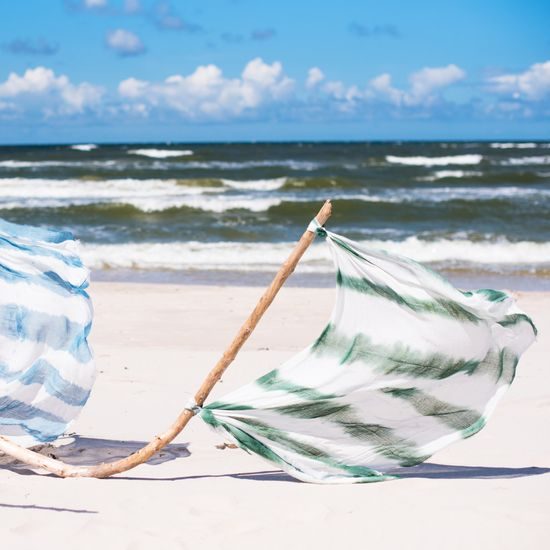 Jemná jarní pruhovaná šála modrá