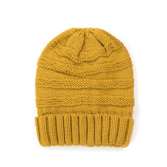 Zimní čepice černá nekousavá