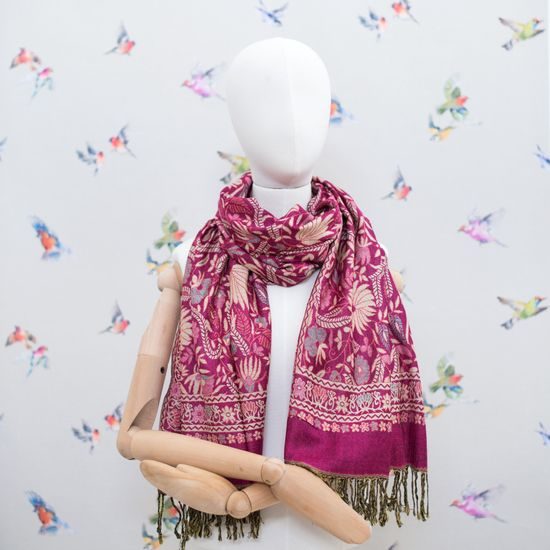 Dámský šál s orientovým vzorem