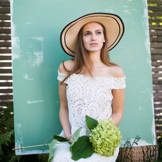 Elegantní dámský klobouk s širokou krempou - světle růžový