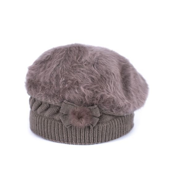 Elegantní chlupatý baret