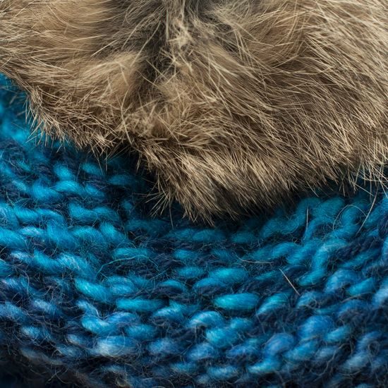 Světlohnědá ručně šitá Čepice Pompom