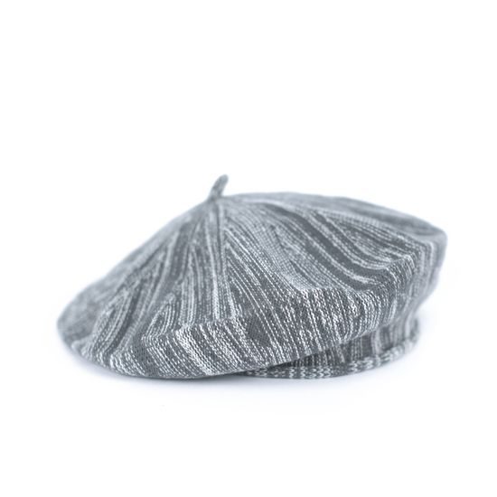 Baretka pletená s proužky