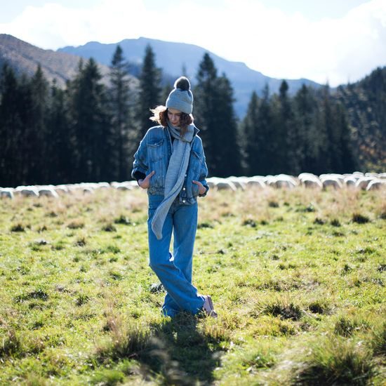 Zimní čepice s bambulí světlorůžová