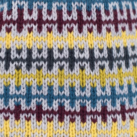 Šedá vzorovaná čepice