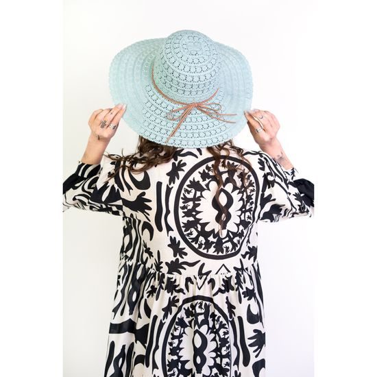 Vzdušný a velmi lehký klobouk