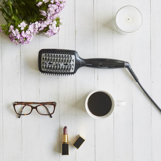 HSB101E ŽEHLICÍ KARTÁČ NA VLASY BABYLISS