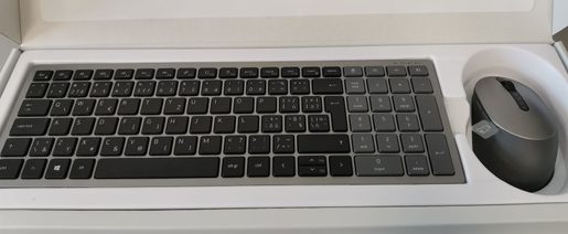 DELL SET KLÁVESNICE + MYŠ, KM7120W, BEZDRÁTOVÁ, CZ