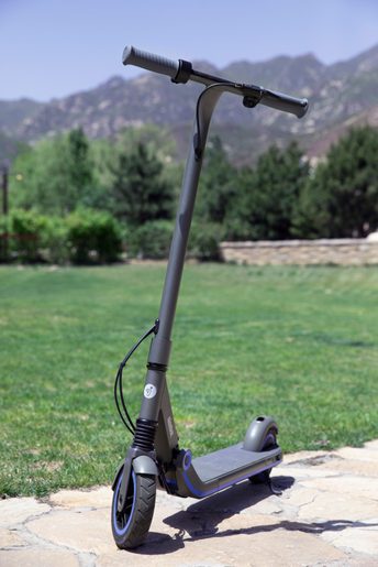 NINEBOT EKICKSCOOTER ZING E10 - ELEKTRICKÁ KOLOBĚŽKA