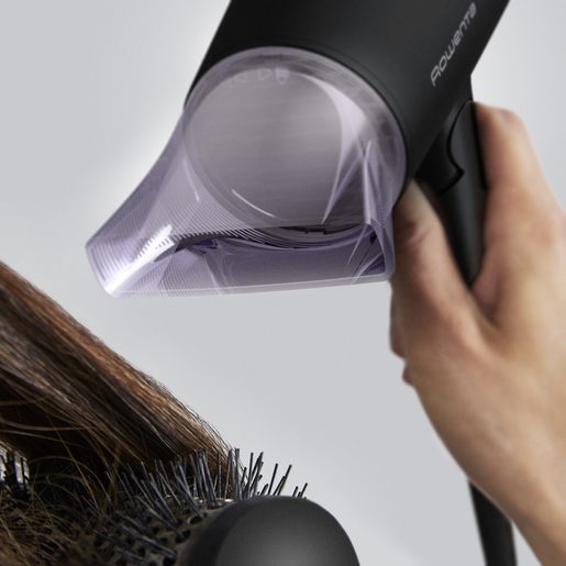 CV1831F0 VYSOUŠEČ VLASŮ ROWENTA