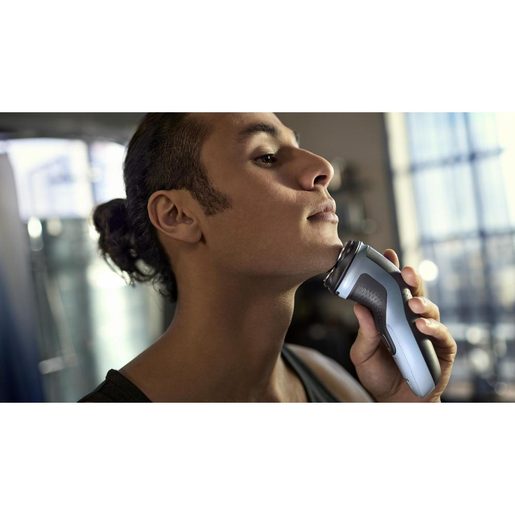 X3003/00 ELEKTR. HOLICÍ STROJEK PHILIPS