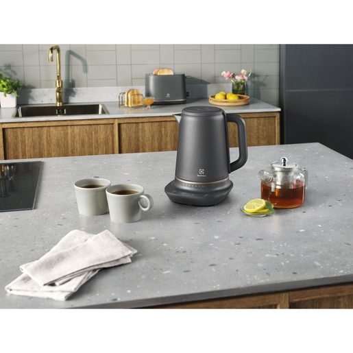 ELECTROLUX E7K1-6BP - RYCHLOVARNÁ KONVICE