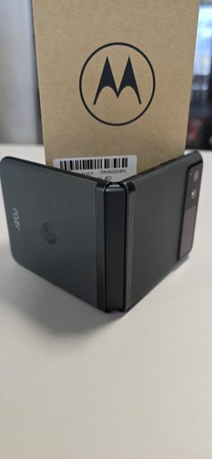 MOTOROLA RAZR 40 8GB/256GB SAGE GREEN (ROZBALENO, TOP STAV, ZÁRUKA, KRABIČKA)