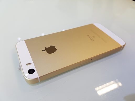APPLE IPHONE SE 64GB GOLD (TOP STAV, ZÁNOVNÍ IPHONE, ZÁRUKA 12 MĚSÍCŮ)