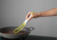 Metlička na šlehání JOSEPH JOSEPH Twist™ Whisk