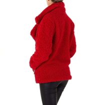 Červený krátký kabátek