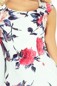 Letné šaty s kvetinovým motívom