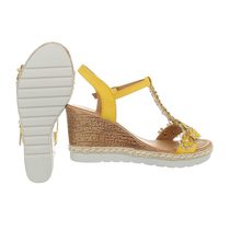 Letní sandály na klínu žluté